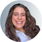 Tutora de Español que enseña a alumnos de todas las edades